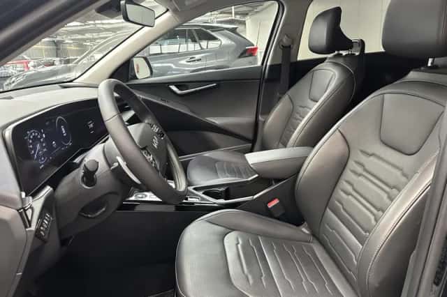 Kia Niro (2025) thumbnail 2