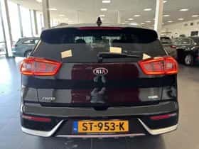 Kia Niro (2018) thumbnail 16