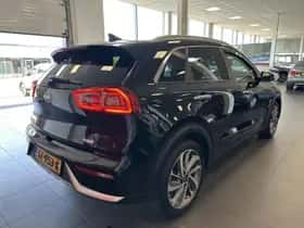 Kia Niro (2018) thumbnail 17