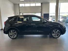 Kia Niro (2018) thumbnail 18