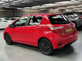 Toyota Yaris (2017) thumbnail 18
