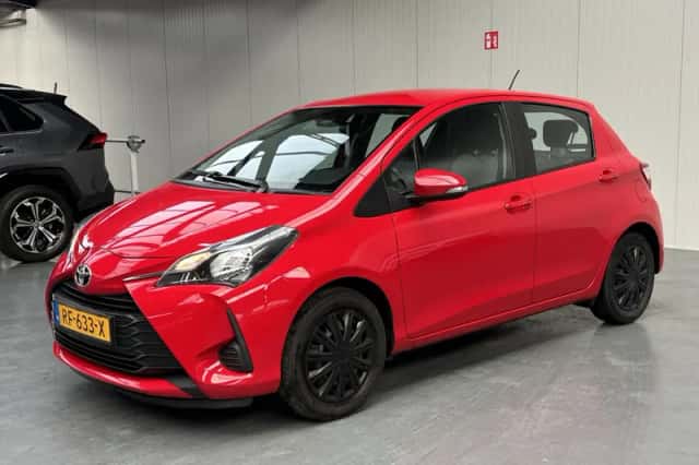 Toyota Yaris (2017) thumbnail 19