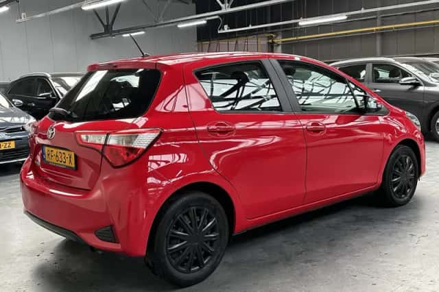 Toyota Yaris (2017) thumbnail 22