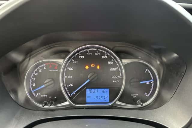 Toyota Yaris (2017) thumbnail 6