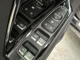 Kia Niro (2019) thumbnail 3
