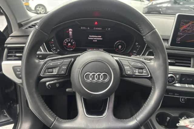 Audi A4 (2017) thumbnail 11