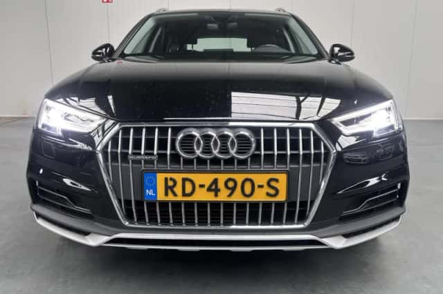 Audi A4 (2017) thumbnail 28
