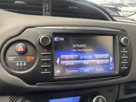 Toyota Yaris (2017) thumbnail 13