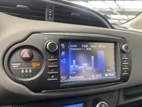 Toyota Yaris (2017) thumbnail 16