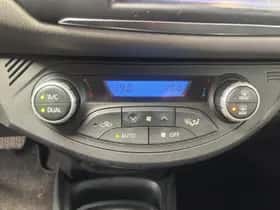 Toyota Yaris (2017) thumbnail 20