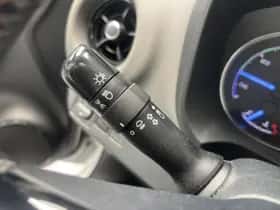 Toyota Yaris (2017) thumbnail 10