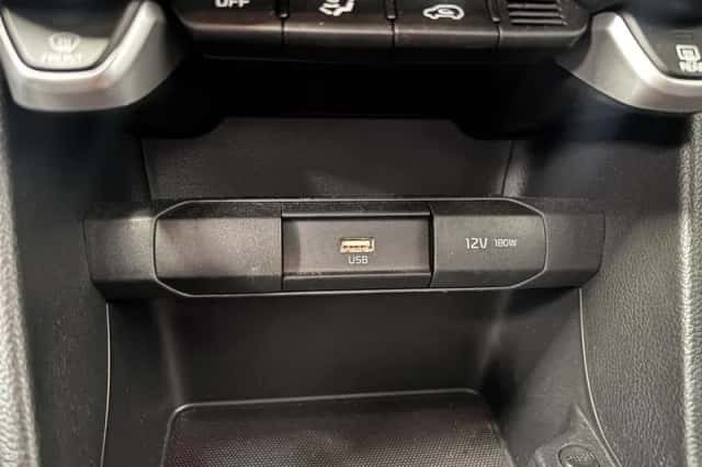 Kia Picanto (2022) thumbnail 18