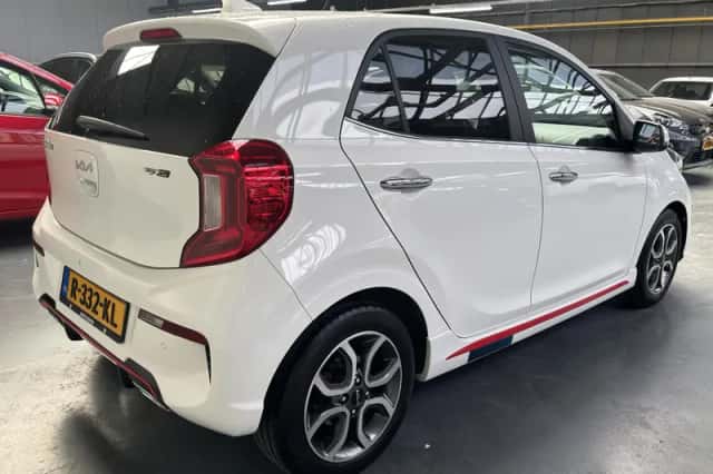 Kia Picanto (2022) thumbnail 24