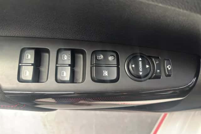 Kia Picanto (2022) thumbnail 5