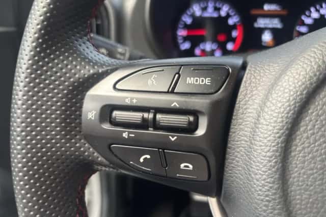 Kia Picanto (2022) thumbnail 12