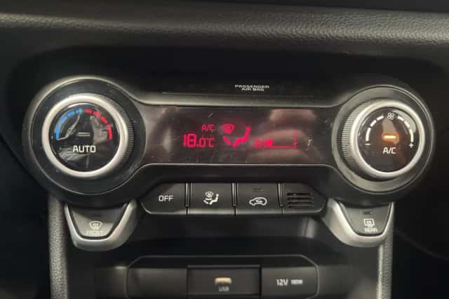 Kia Picanto (2022) thumbnail 21