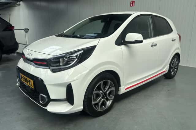 Kia Picanto (2022) thumbnail 23