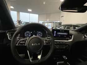 Kia XCeed (2024) thumbnail 3