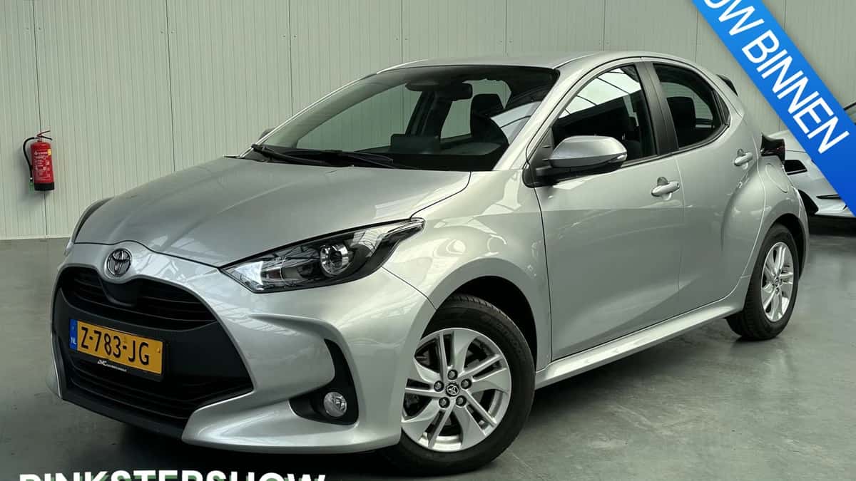Toyota Yaris (2024) — foto 1