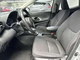 Toyota Yaris (2024) thumbnail 2