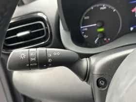 Toyota Yaris (2024) thumbnail 5