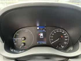 Toyota Yaris (2024) thumbnail 6