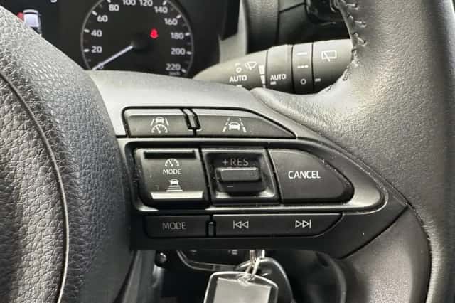 Toyota Yaris (2024) thumbnail 8