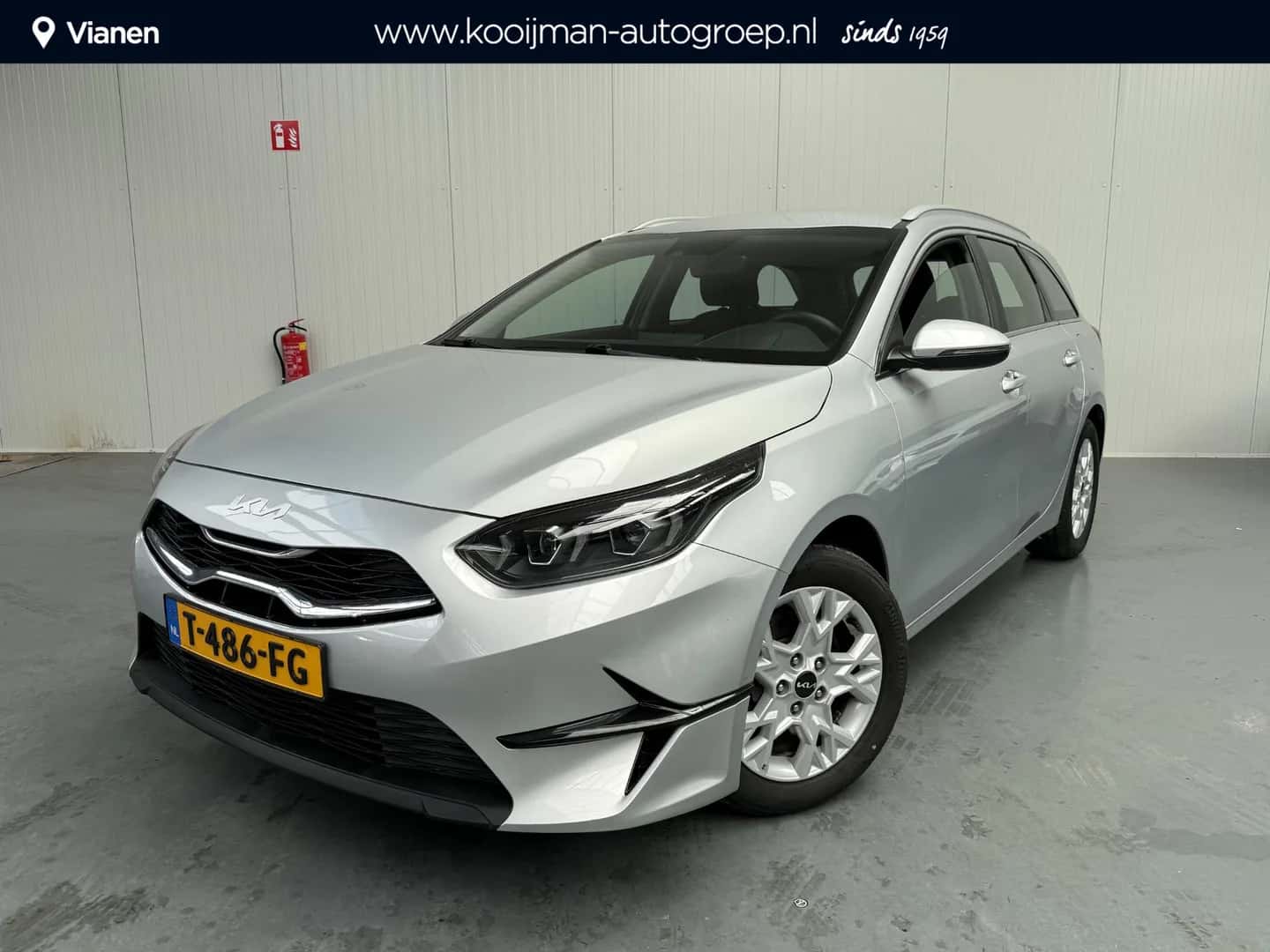 Kia Ceed Sportswagon (2023) — foto 1