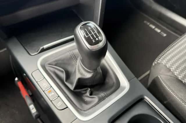 Kia Ceed Sportswagon (2023) thumbnail 13