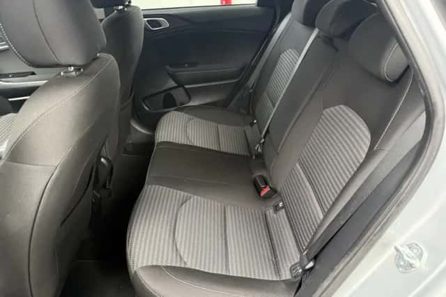 Kia Ceed Sportswagon (2023) thumbnail 15