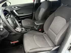 Kia Ceed Sportswagon (2023) thumbnail 3