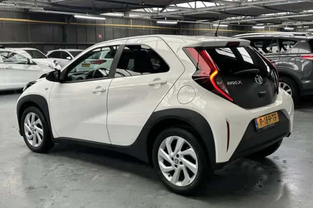 Toyota Aygo (2022) thumbnail 19