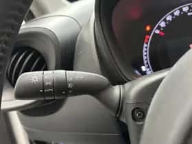 Toyota Aygo (2022) thumbnail 8