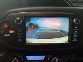 Toyota Yaris (2017) thumbnail 12
