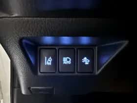 Toyota Yaris (2017) thumbnail 19