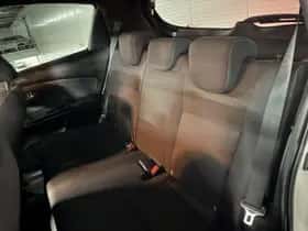 Toyota Yaris (2017) thumbnail 20