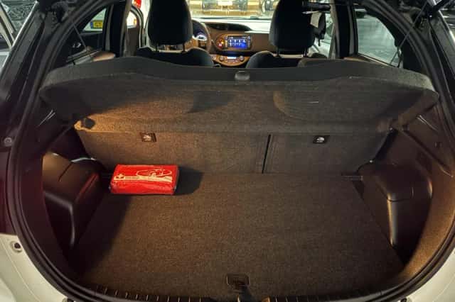 Toyota Yaris (2017) thumbnail 21