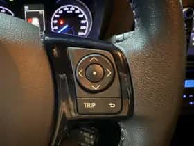 Toyota Yaris (2017) thumbnail 6