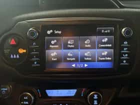 Toyota Yaris (2017) thumbnail 10
