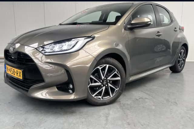 Toyota Yaris (2022) thumbnail 1