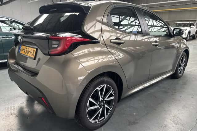 Toyota Yaris (2022) thumbnail 25