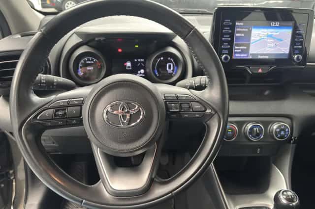 Toyota Yaris (2022) thumbnail 8