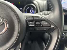 Toyota Yaris (2022) thumbnail 10