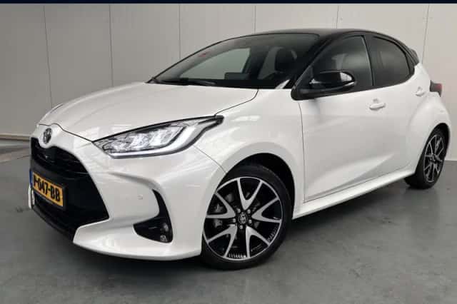 Toyota Yaris (2022) thumbnail 1