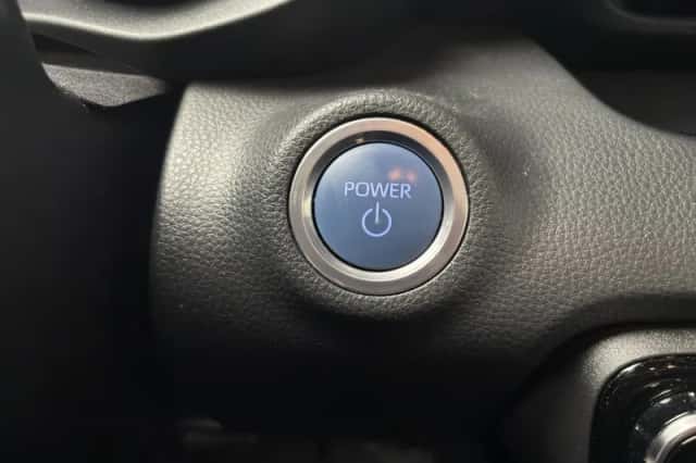 Toyota Yaris (2022) thumbnail 11
