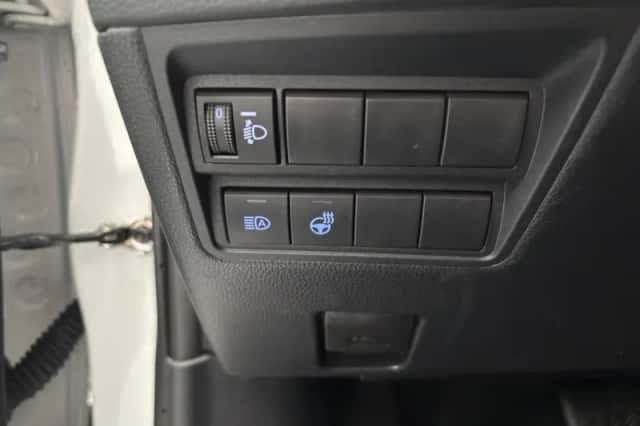Toyota Yaris (2022) thumbnail 14