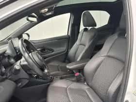 Toyota Yaris (2022) thumbnail 3