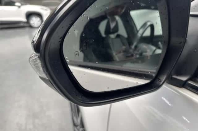 Toyota Yaris (2022) thumbnail 28