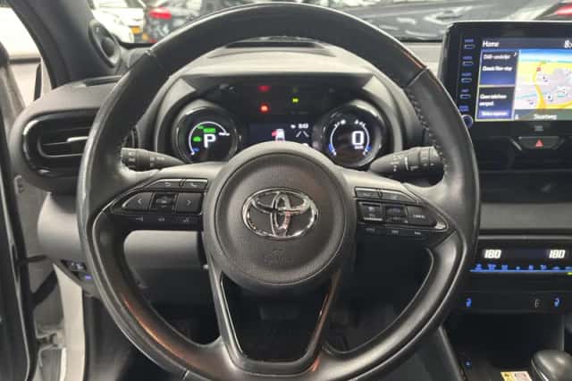 Toyota Yaris (2022) thumbnail 5