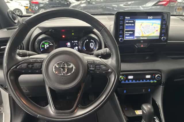 Toyota Yaris (2022) thumbnail 6